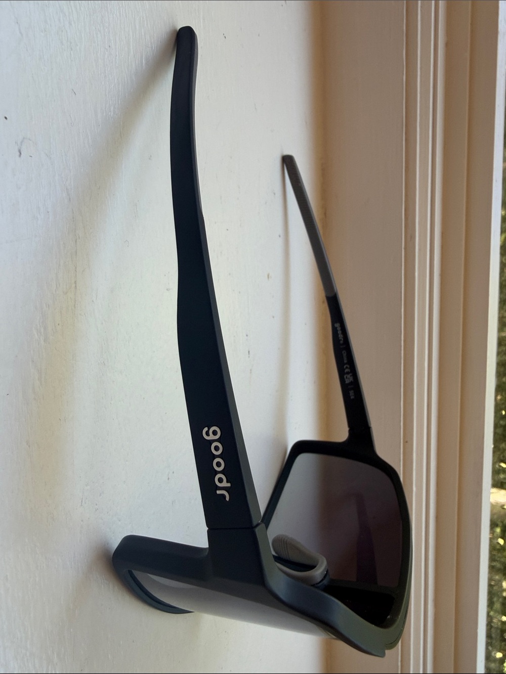 goodr unisex Black Sunglasses - Picture 3 of 5